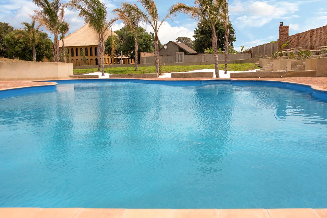 Hotel The Three Countries Estate à Benoni Extérieur photo
