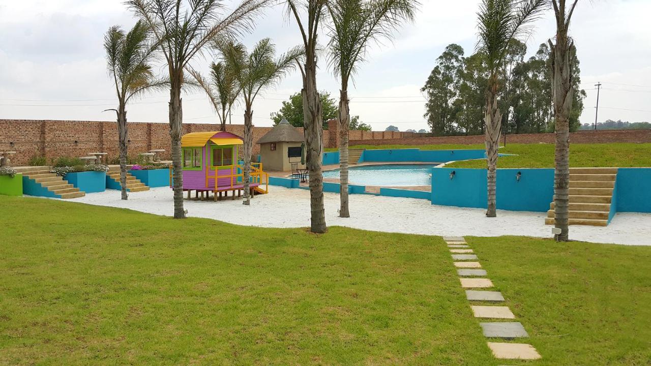 Hotel The Three Countries Estate à Benoni Extérieur photo