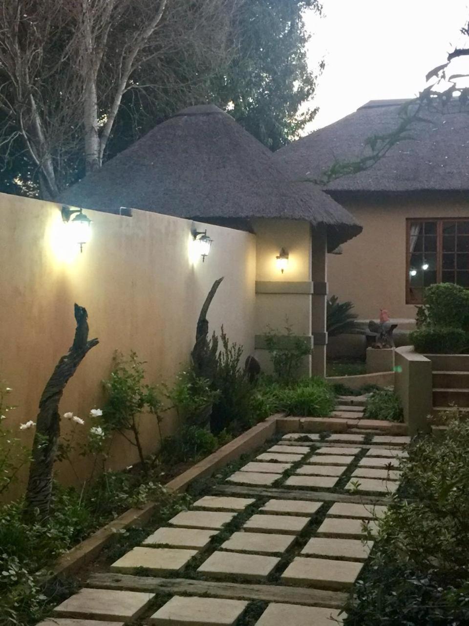 Hotel The Three Countries Estate à Benoni Extérieur photo