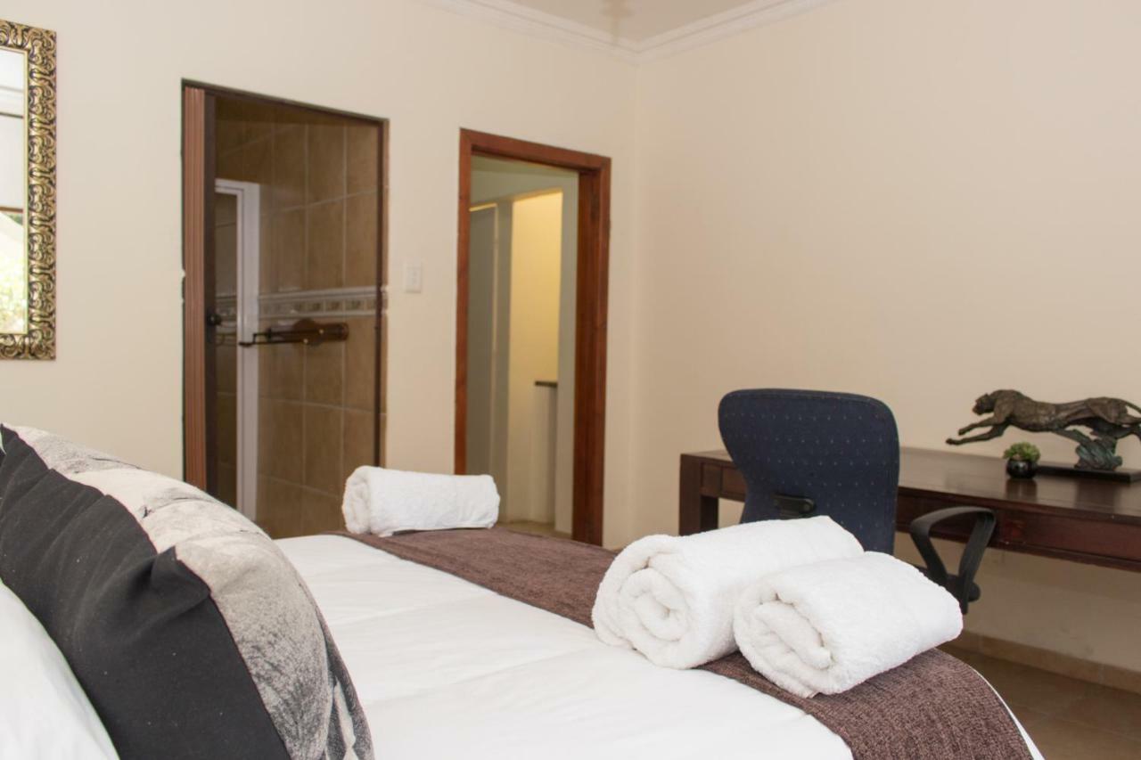 Hotel The Three Countries Estate à Benoni Extérieur photo