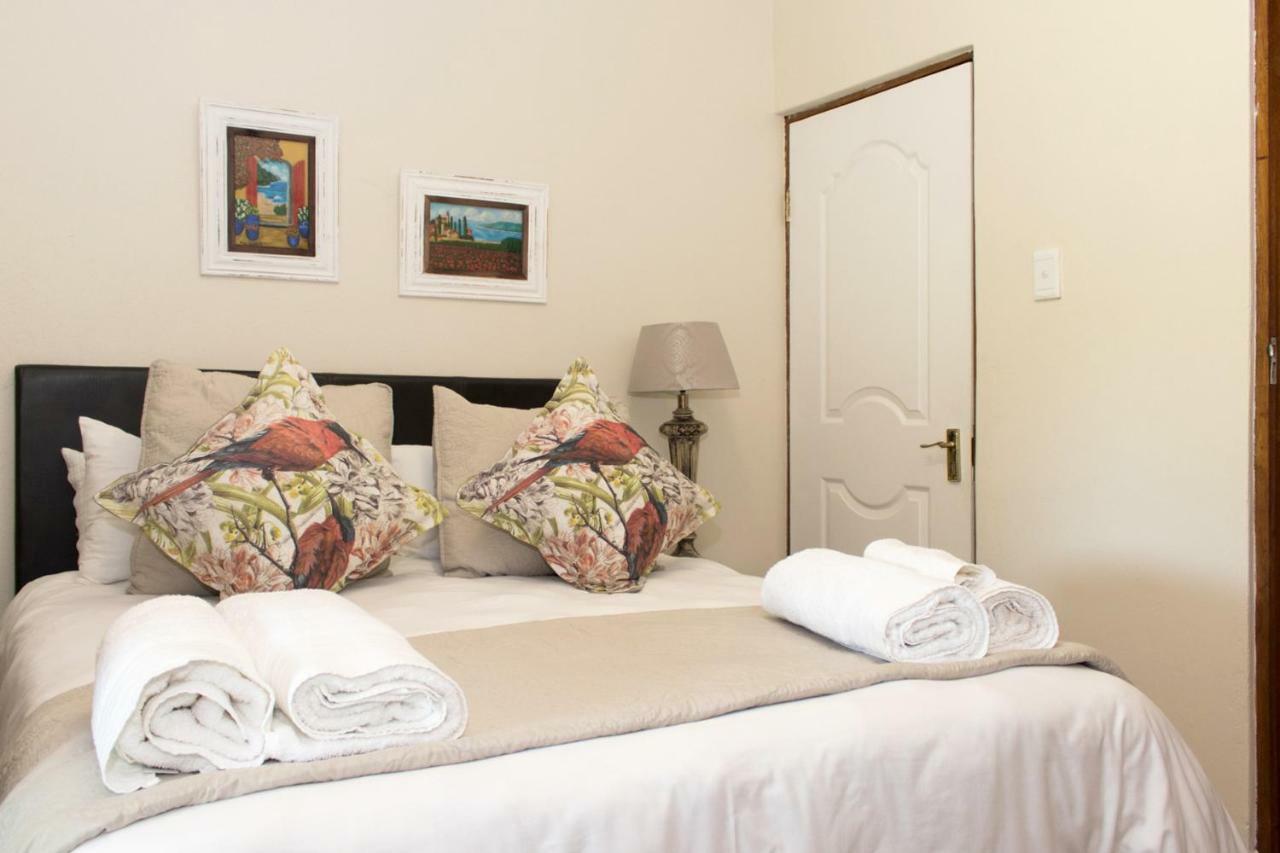 Hotel The Three Countries Estate à Benoni Extérieur photo